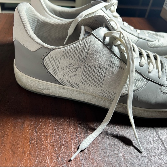 Louis Vuitton Rivoli
Damier Grey size 11 good condition as seen in lots of pics - Picture 11 of 16